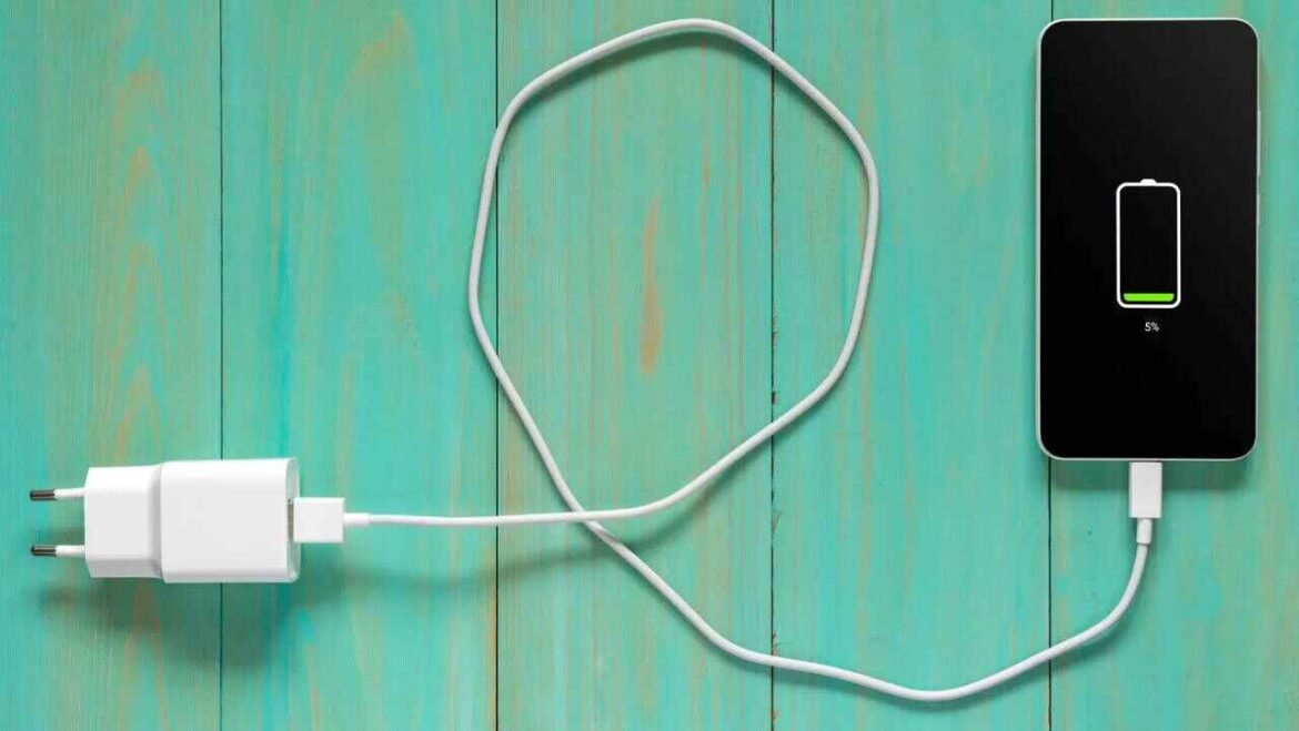 lifespan-phone-charger-20230822054438921